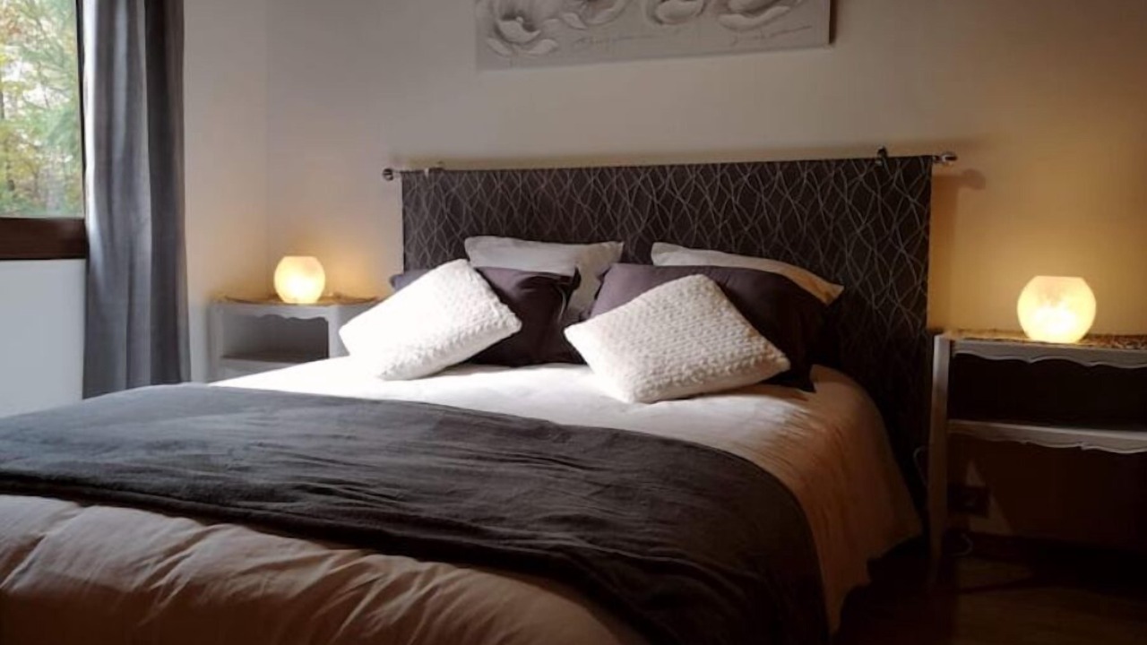 Photo of Bedroom in Lumigny-Nesles-Ormeaux