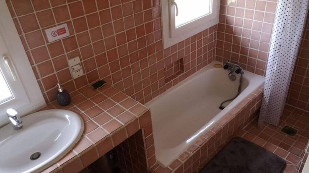 Photo of Bathroom in Lumigny-Nesles-Ormeaux