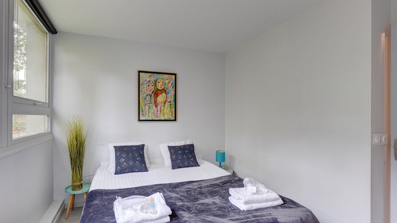 Photo of Bedroom in Saint-Fargeau