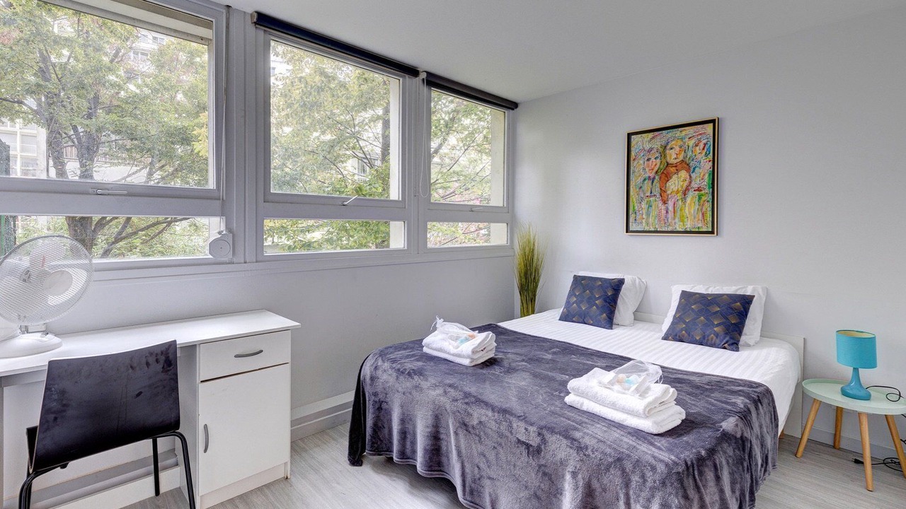 Photo of Bedroom in Saint-Fargeau