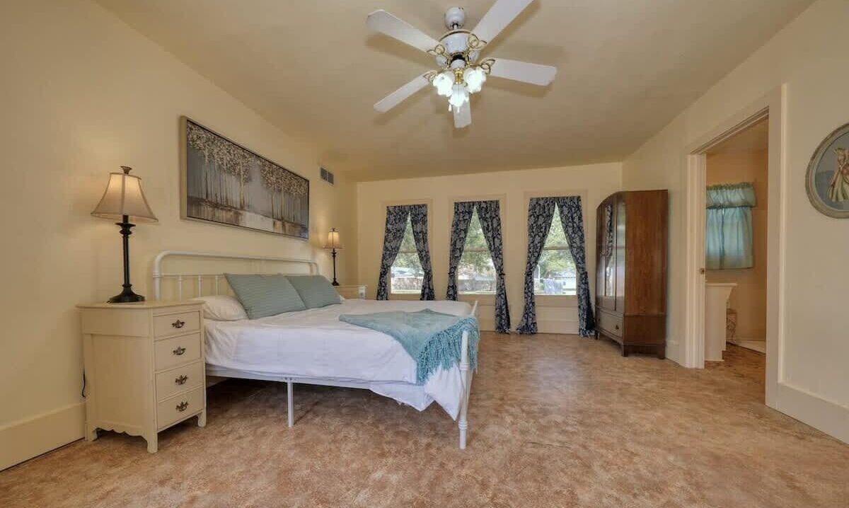Photo of Bathroom in Lindale