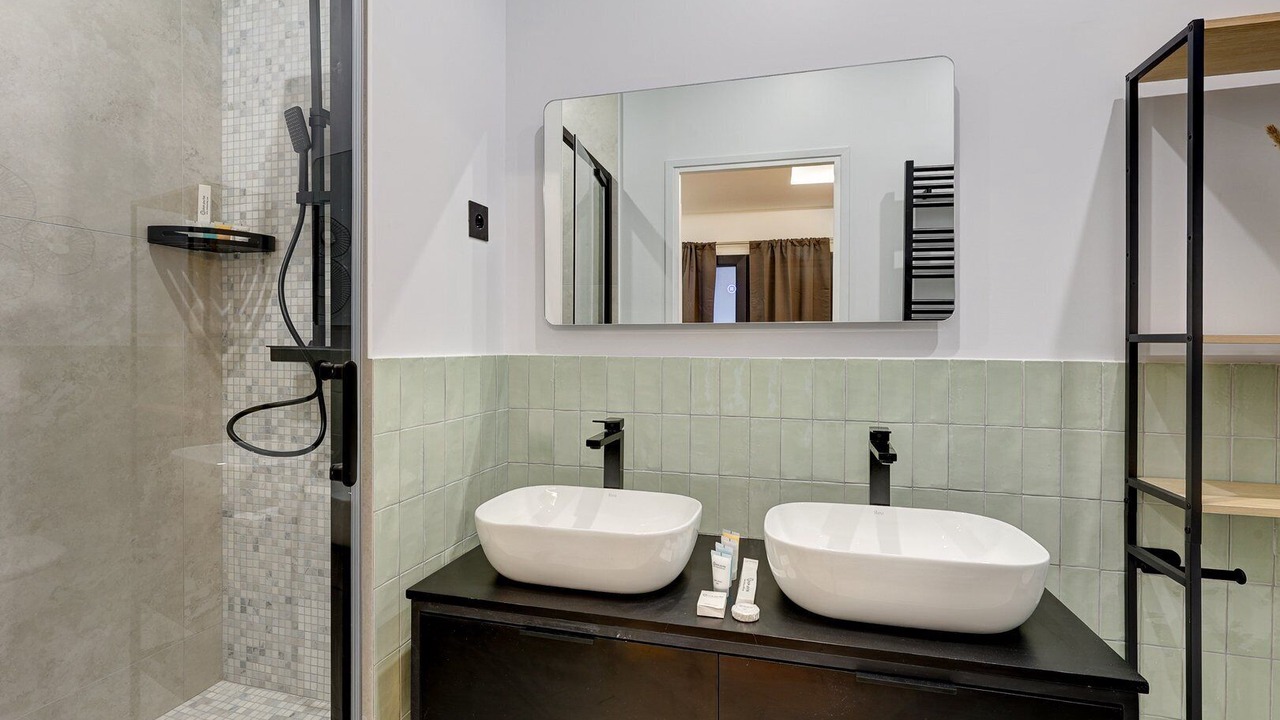 Photo of Bathroom in Quartier de la Porte-Saint-Denis