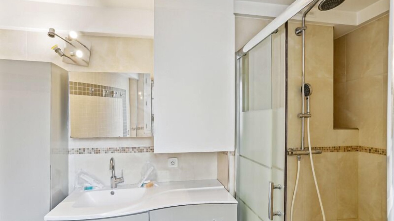 Photo of Bathroom in Quartier de la Porte-Saint-Denis