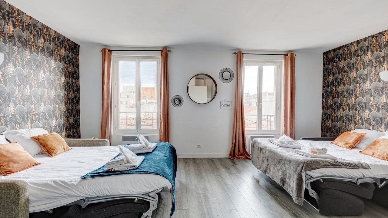 Photo of Bedroom in Python Duvernois