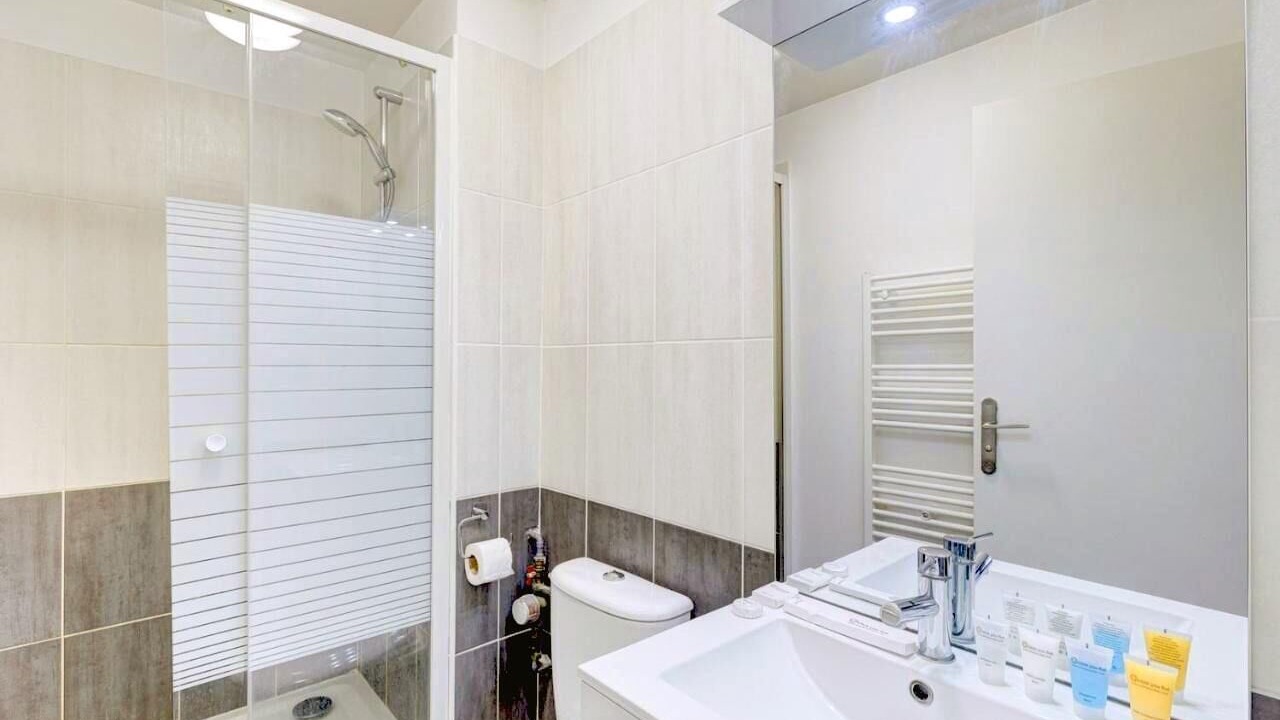 Photo of Bathroom in Montreuil