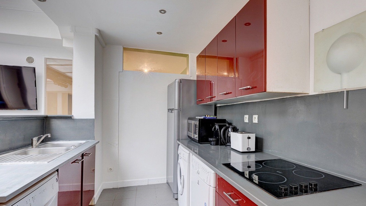 Photo of Kitchen in Quartier de la Folie-Mericourt