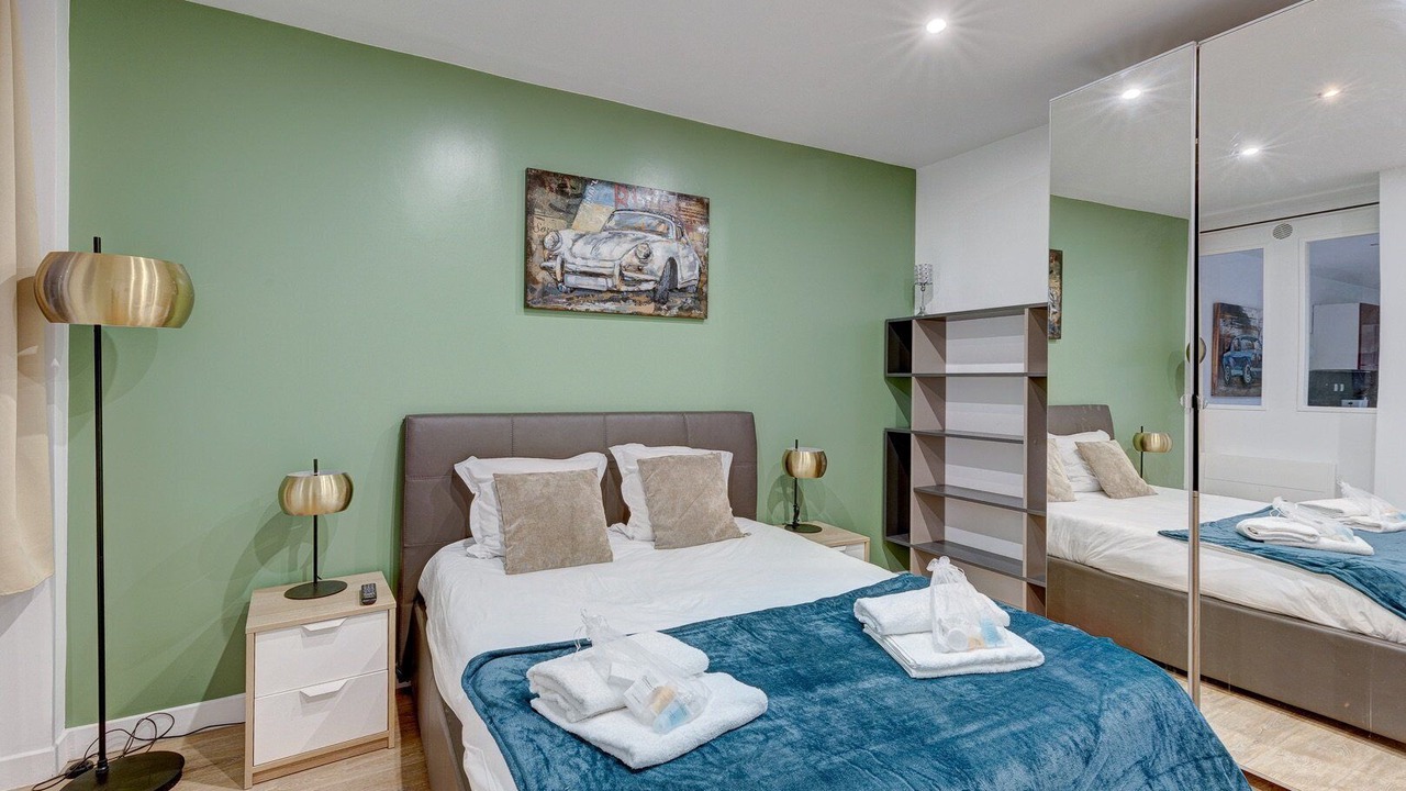Photo of Bedroom in Quartier de la Folie-Mericourt