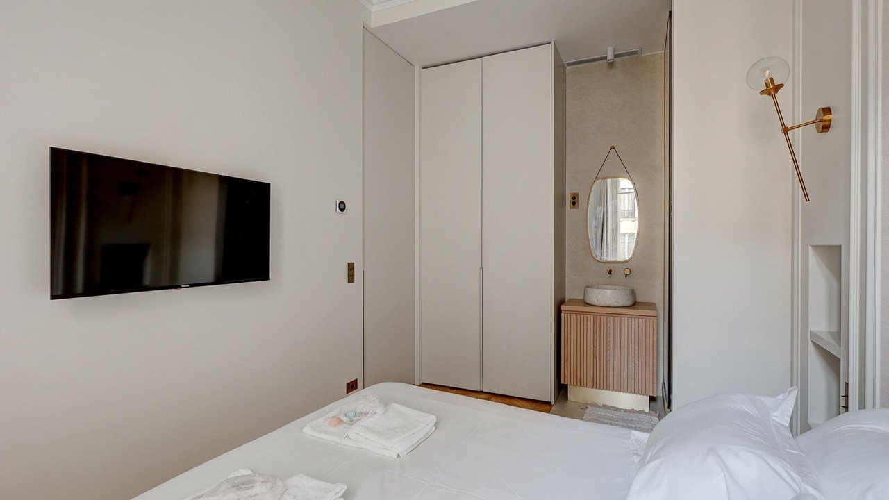Photo of Bedroom in Quartier de la Plaine-de-Monceaux
