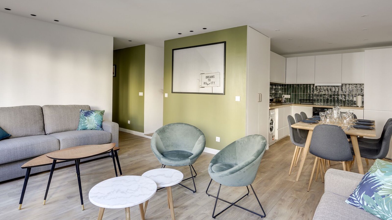 Photo of Livingroom in 15th Arrondissement