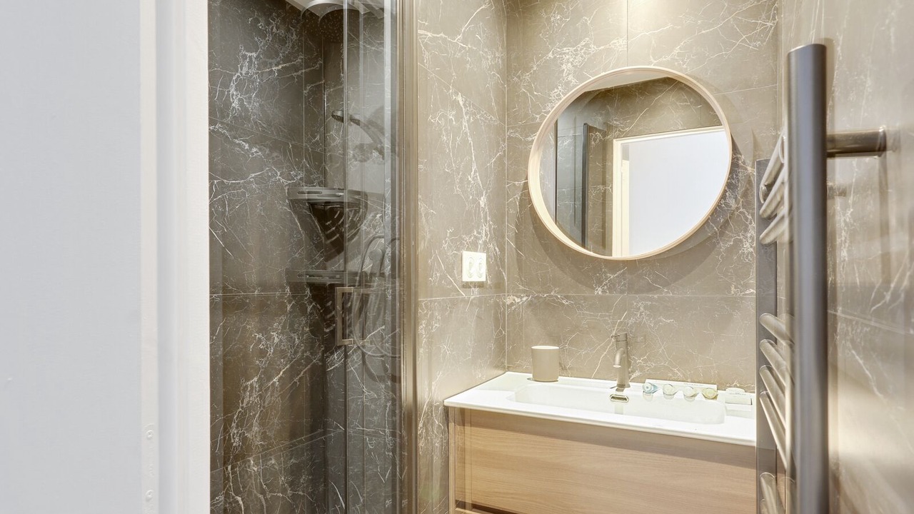 Photo of Bathroom in 15th Arrondissement