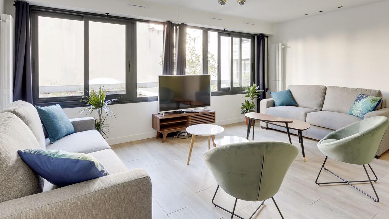 Photo of Livingroom in 15th Arrondissement