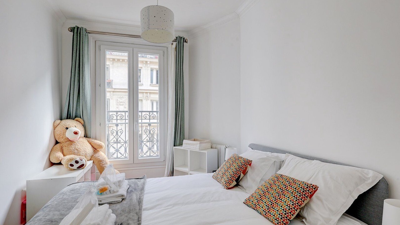 Photo of Bedroom in Clignancourt