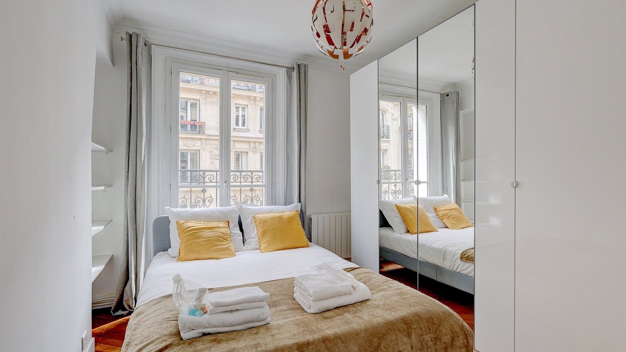 Photo of Bedroom in Clignancourt