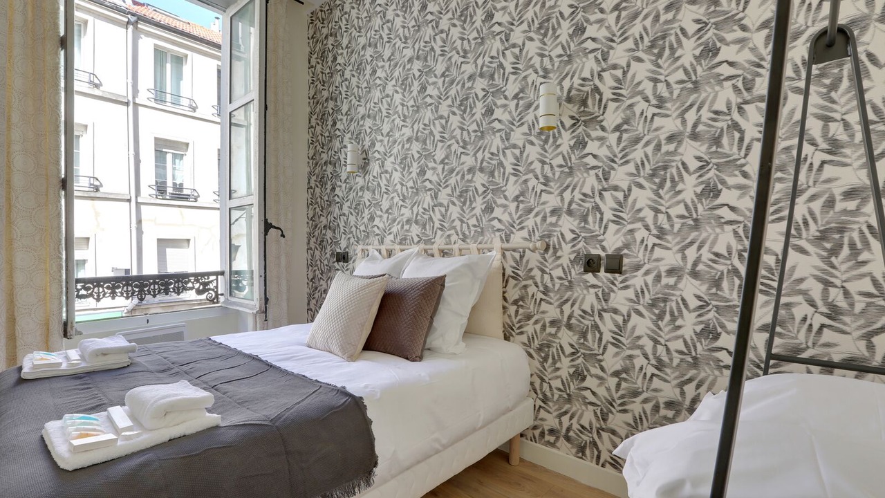 Photo of Bedroom in Arts-et-Metiers