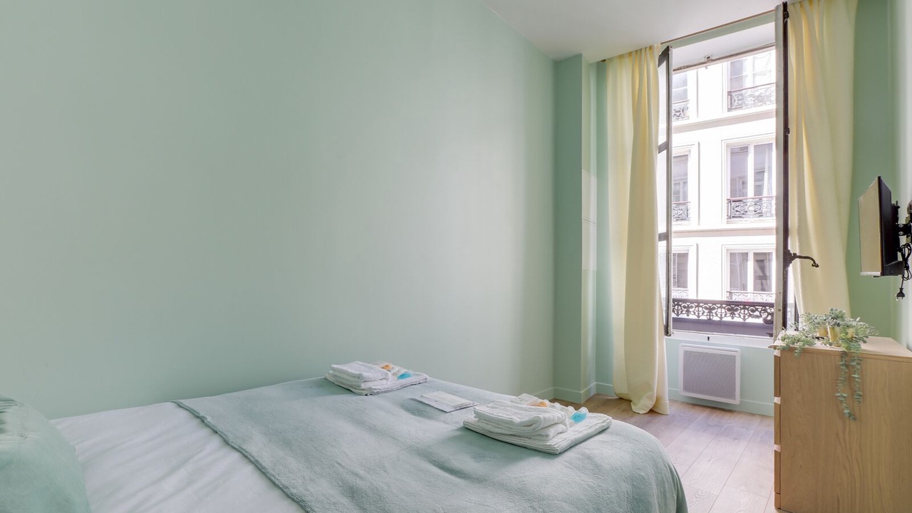 Photo of Bedroom in Arts-et-Metiers