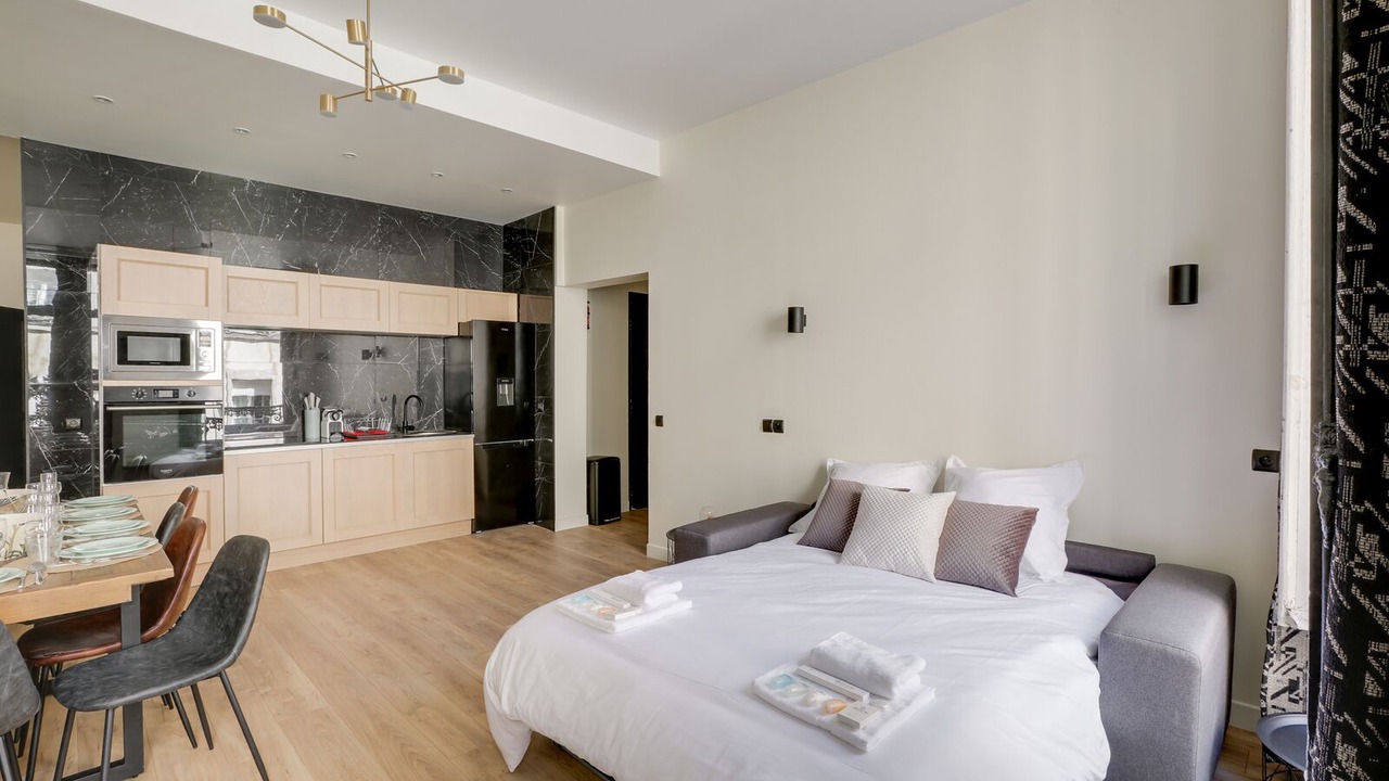 Photo of Bedroom in Arts-et-Metiers