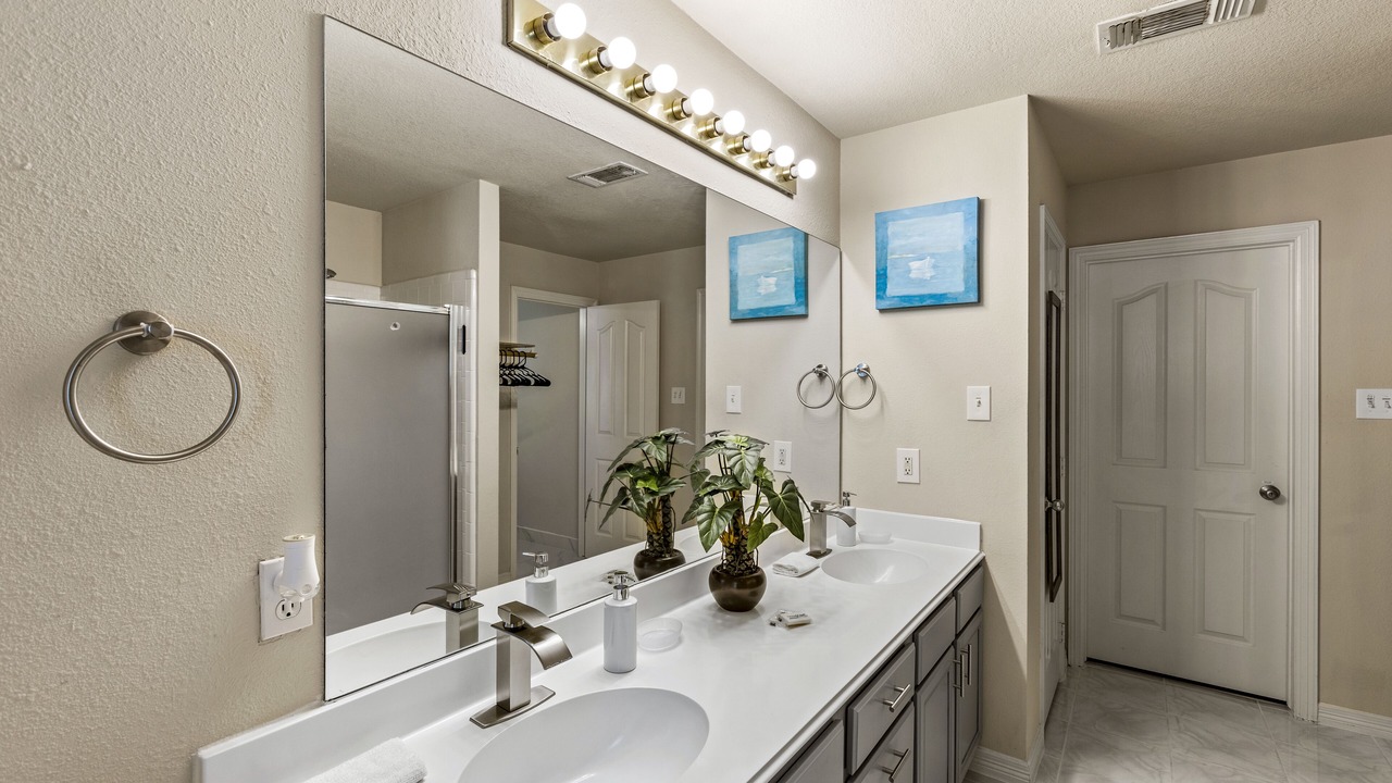 Photo of Bathroom in Humble