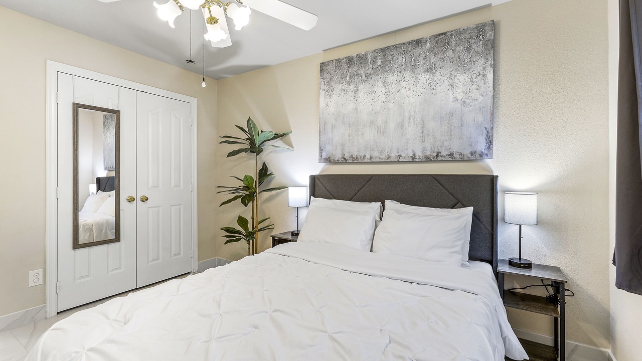 Photo of Bedroom in Humble