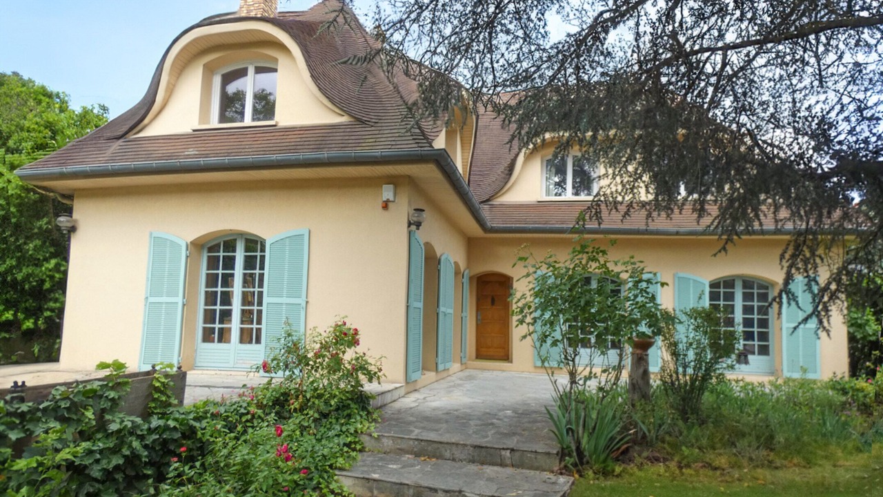 Photo of Outdoor in Cachan