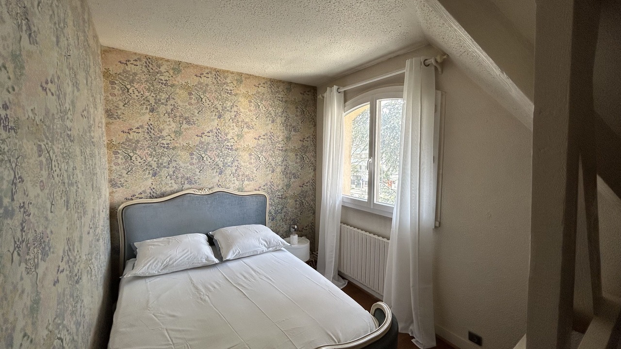 Photo of Bedroom in Cachan