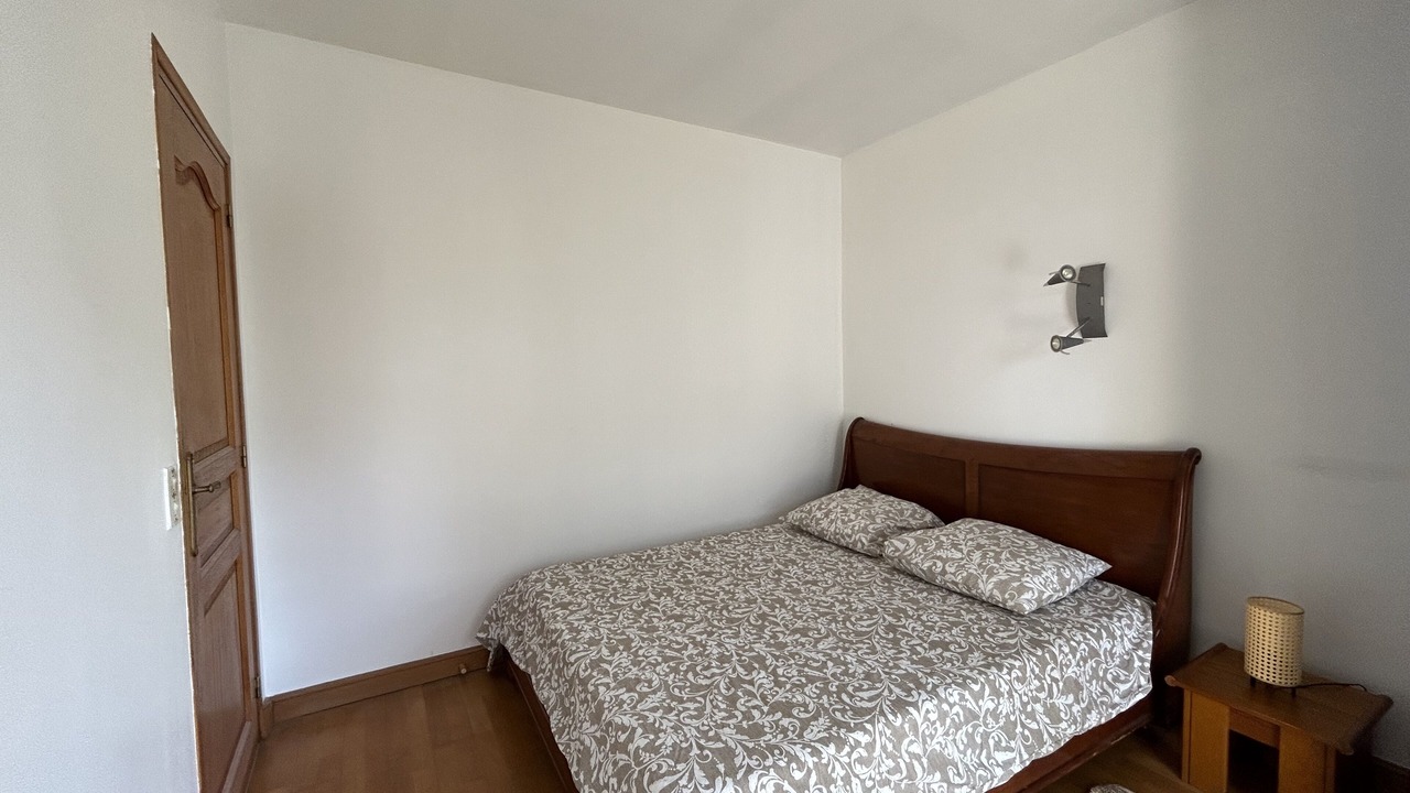 Photo of Bedroom in Cachan