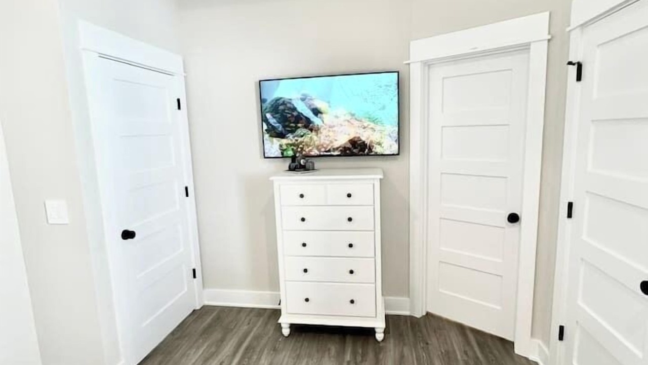 Photo of Bedroom in Corolla Light