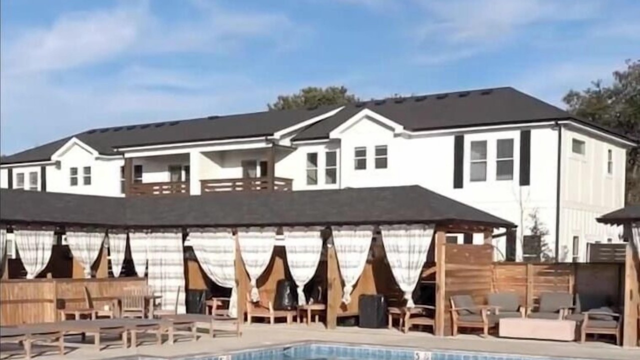 Photo of Outdoor in Corolla Light