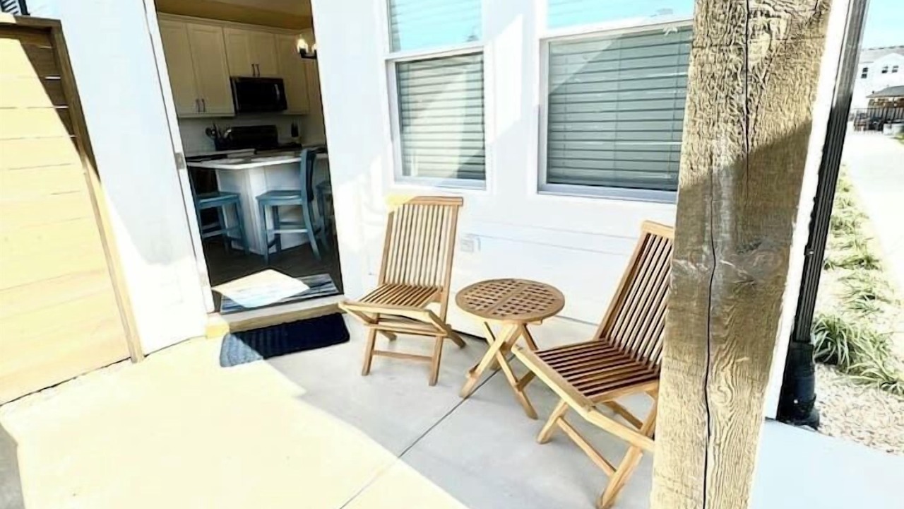 Photo of Patio Balcony in Corolla Light