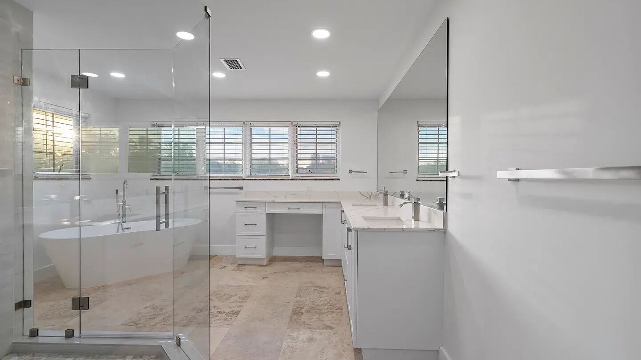 Photo of Bathroom in Downtown Fort Lauderdale