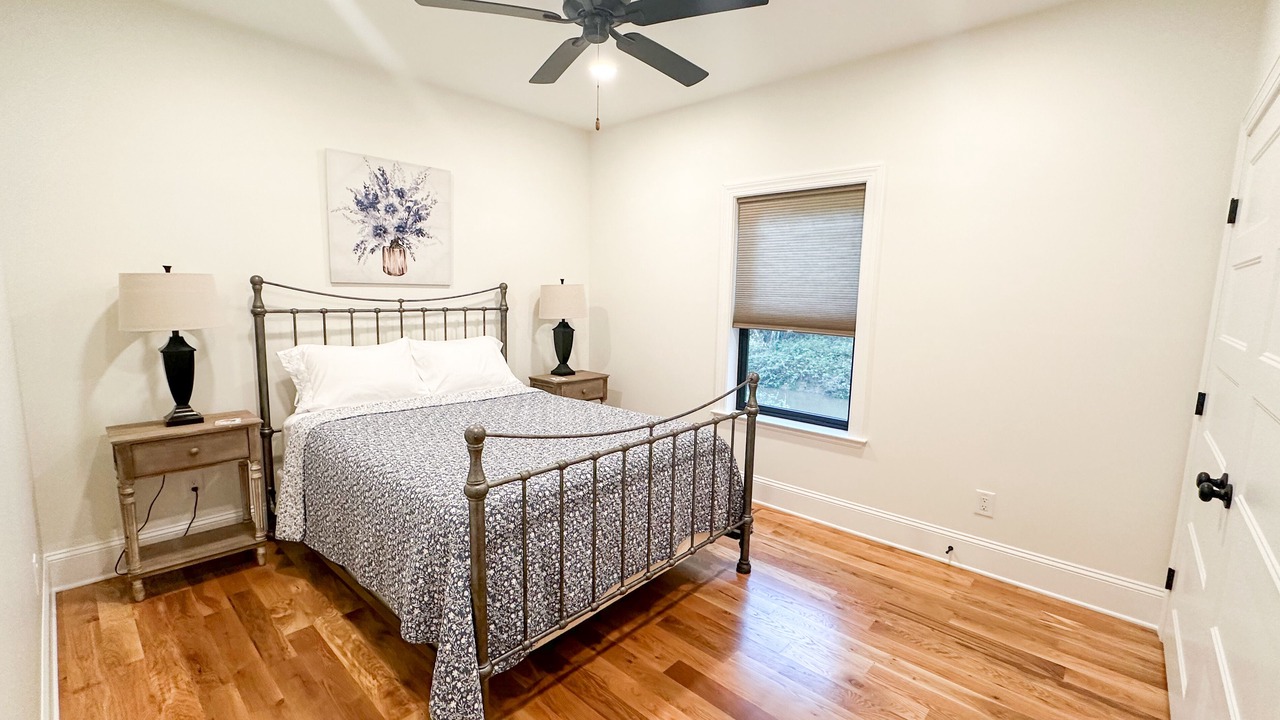 Photo of Bedroom in Mountain Rest
