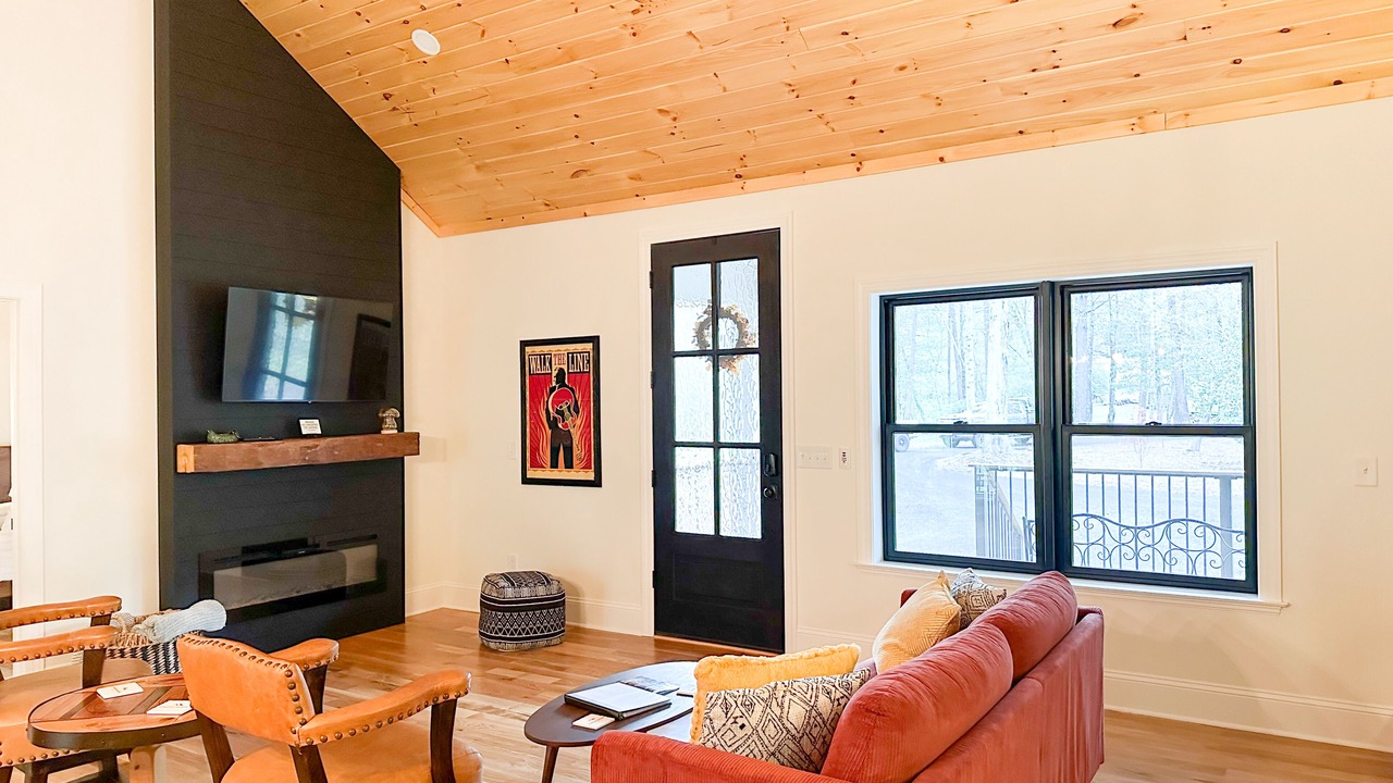 Photo of Livingroom in Mountain Rest