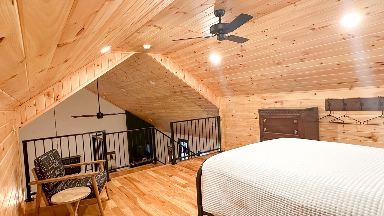 Photo of Bedroom in Mountain Rest