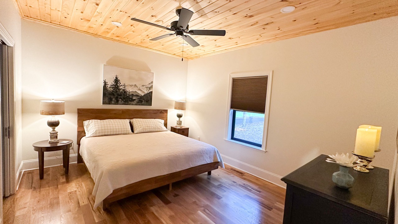 Photo of Bedroom in Mountain Rest