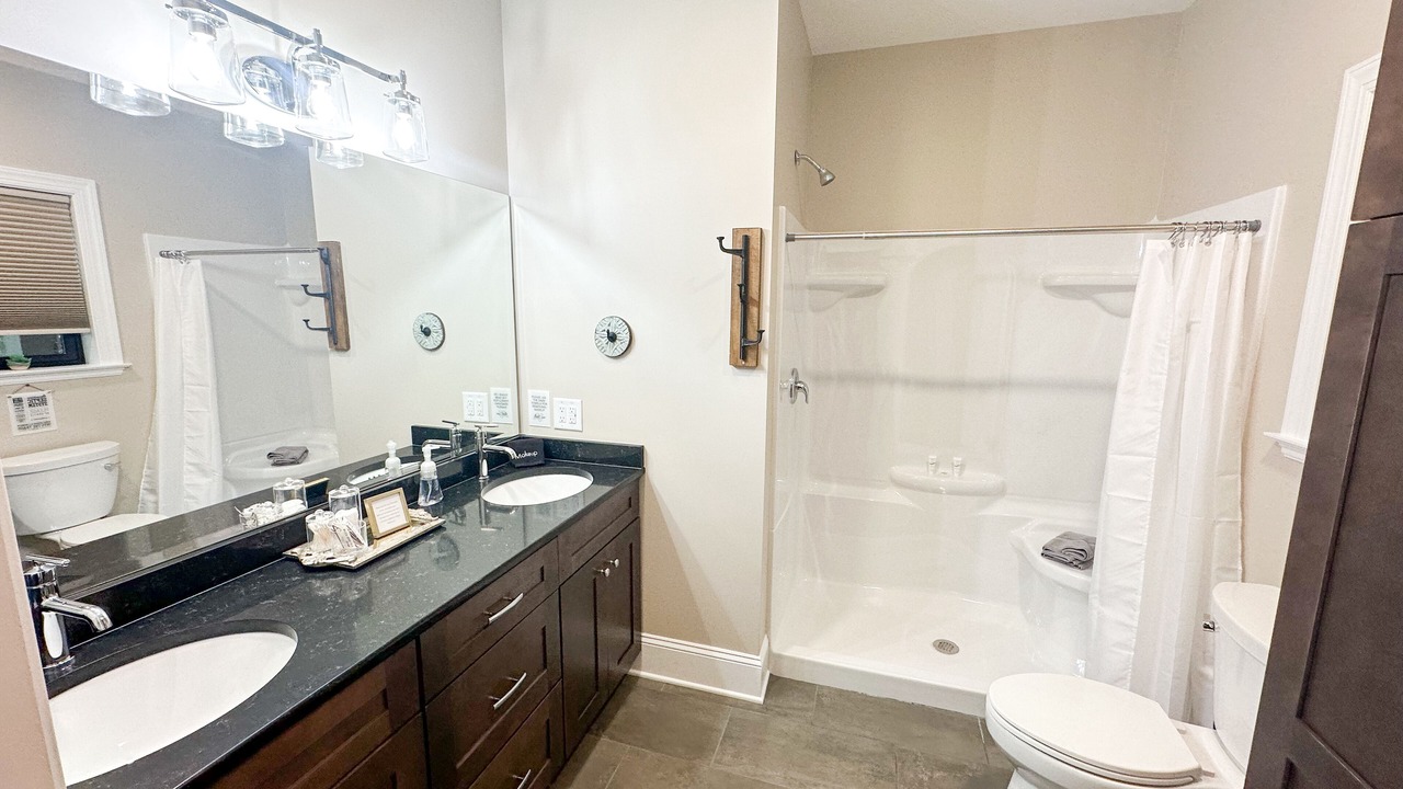Photo of Bathroom in Mountain Rest