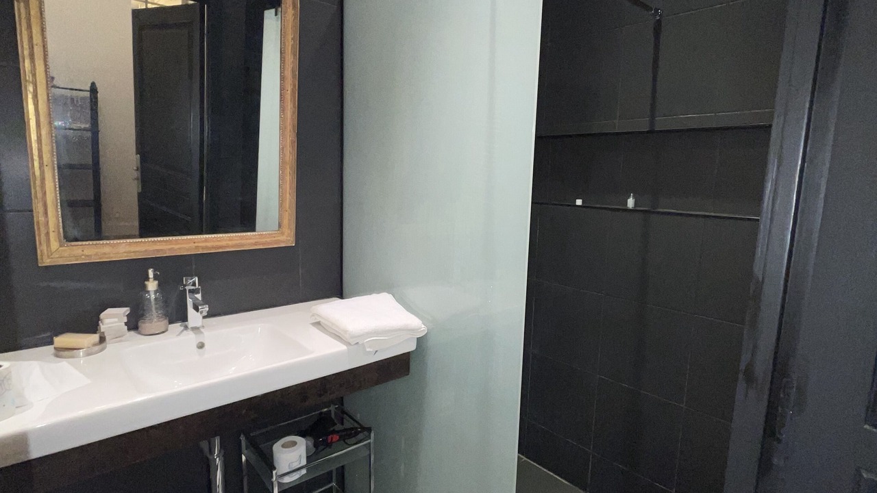 Photo of Bathroom in Cahors