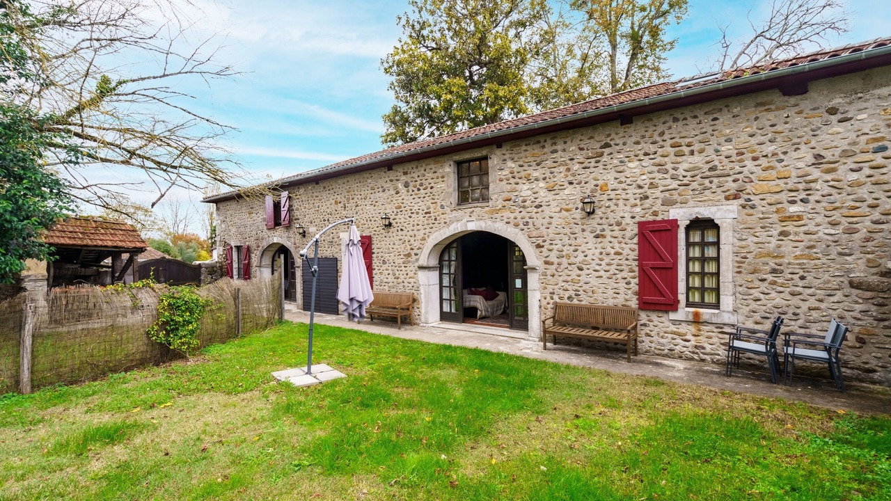 Photo of Outdoor in Osserain-Rivareyte