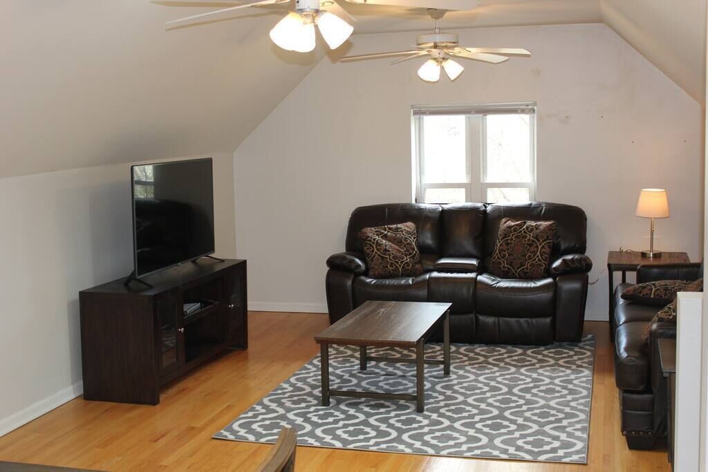 Photo of Bedroom in Wrightwood Neighbors