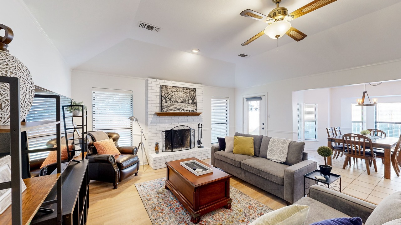 Photo of Livingroom in Azle