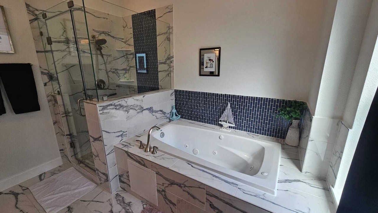 Photo of Bathroom in Garden Oaks