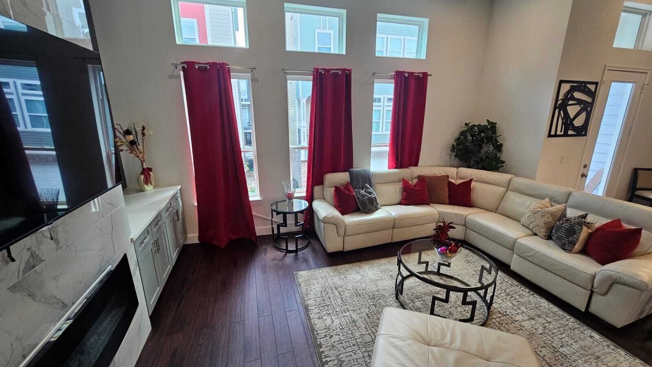 Photo of Livingroom in Garden Oaks