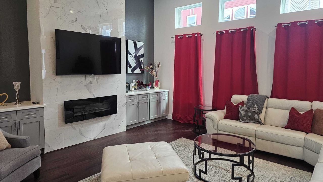 Photo of Livingroom in Garden Oaks