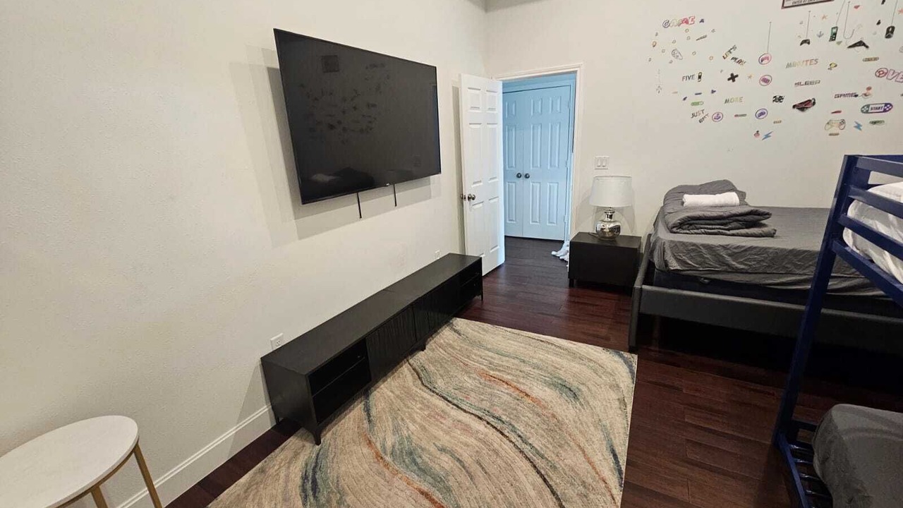 Photo of Bedroom in Garden Oaks