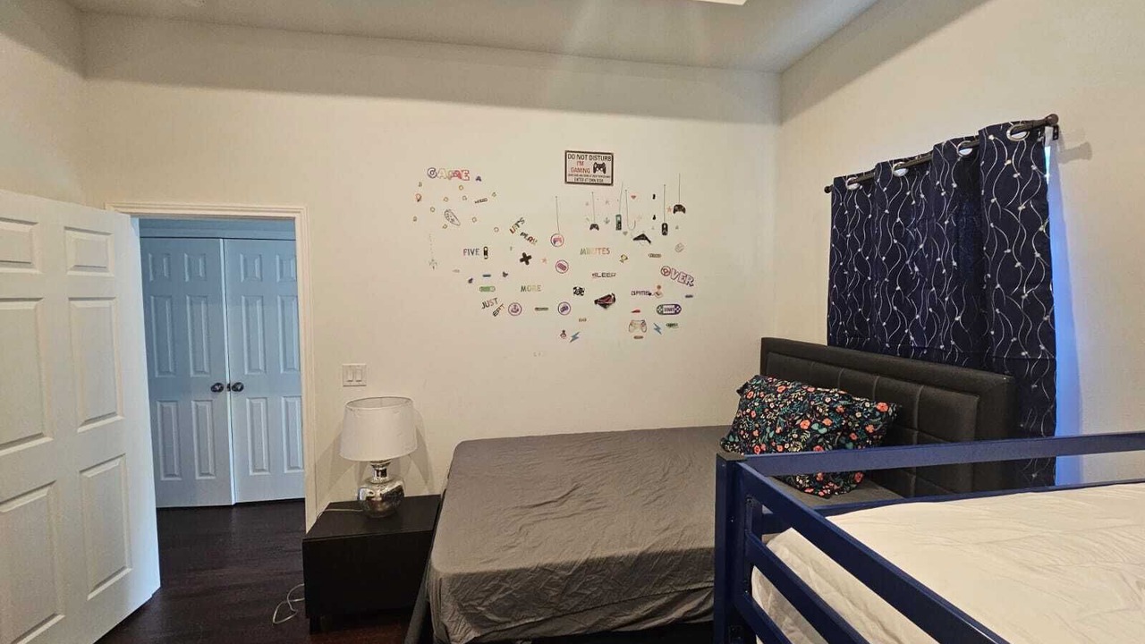 Photo of Bedroom in Garden Oaks
