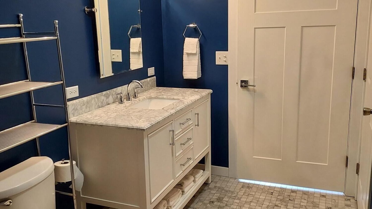 Photo of Bathroom in Warren