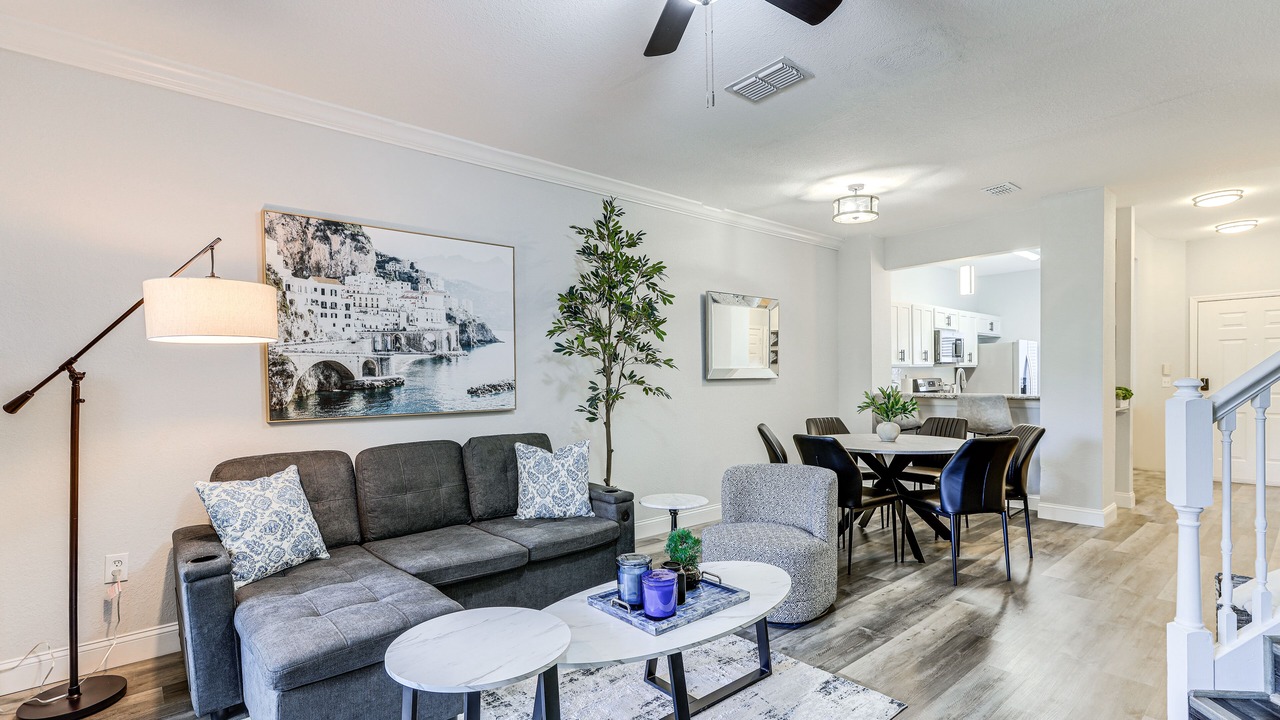 Photo of Livingroom in Gainesville