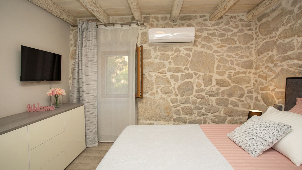 Photo of Bedroom in Ripenda Verbanci