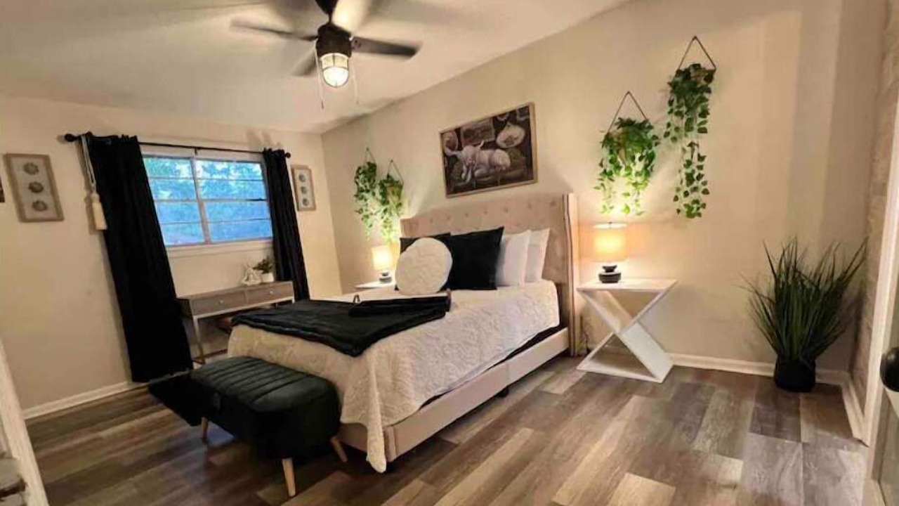 Photo of Bedroom in Pooler