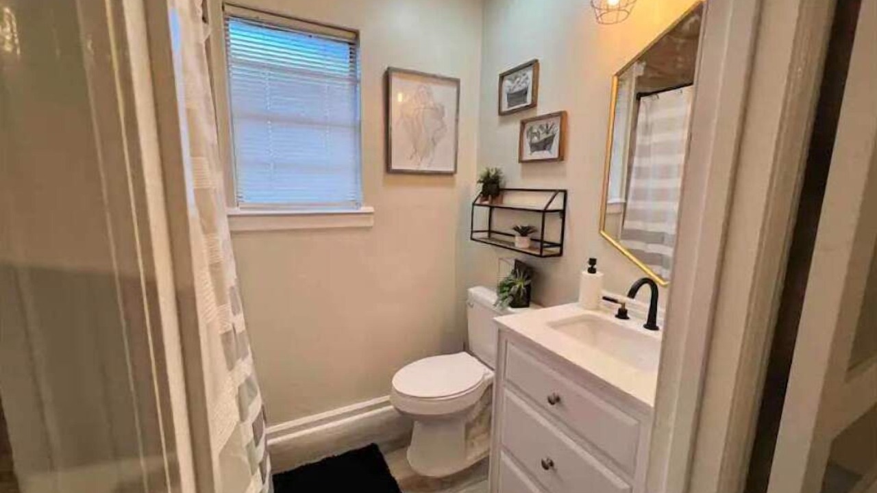 Photo of Bathroom in Pooler