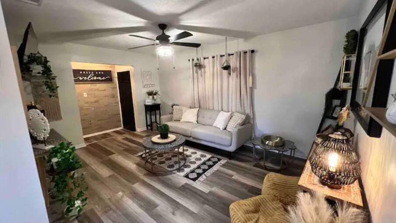 Photo of Livingroom in Pooler