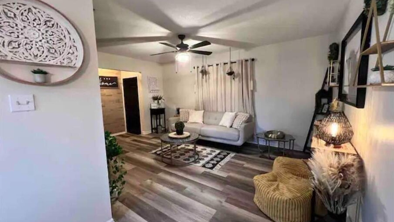 Photo of Livingroom in Pooler